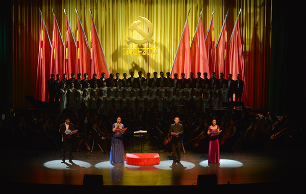 桂林人民广播电台主播董宁、陈红、山谷、杨超朗诵《大美桂林放歌行》