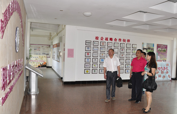 桂林市人力资源和社会保障局考察评估职业资格鉴定站设施条件