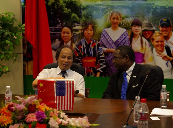 易忠副校长会见美国客人。