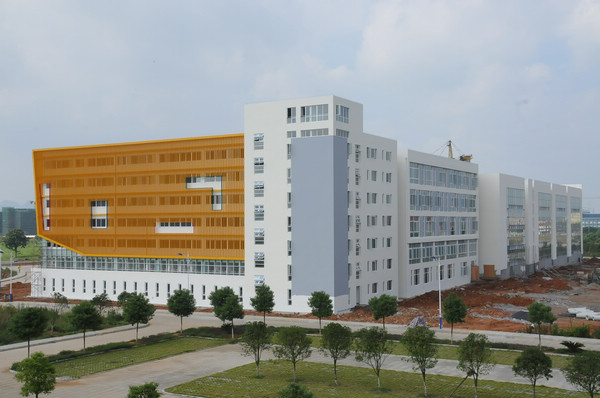 即将投入使用的音乐综合楼掠影