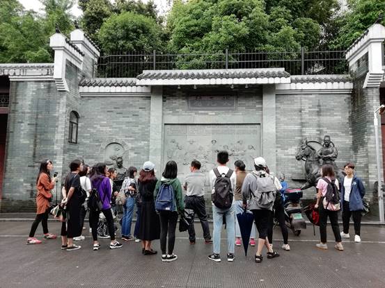 参观学习古莲文化街廉洁文化墙.jpg