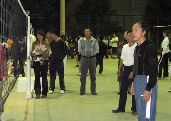 校党委王源平副书记亲临现场指导比赛。