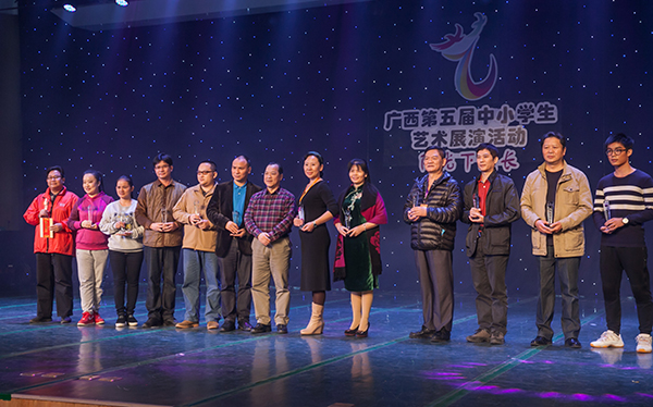 副校长白 </div></div>
<!--新闻内容结束-->
<div class=