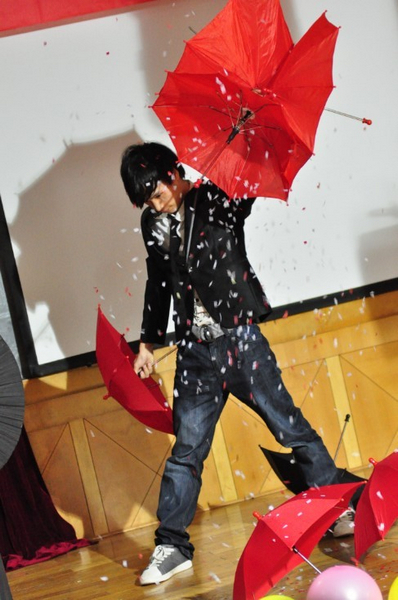 晚会中精彩的魔术表演