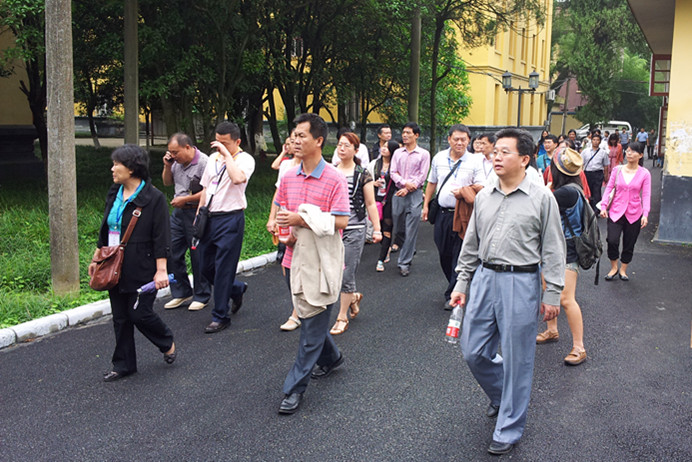 学生家长代表参观王城校区