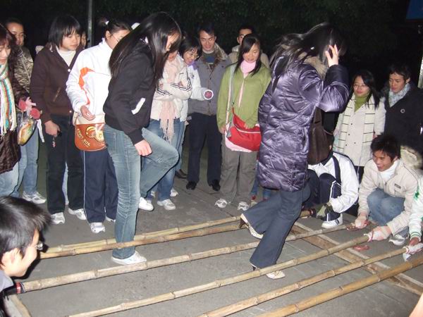 游园活动现场。