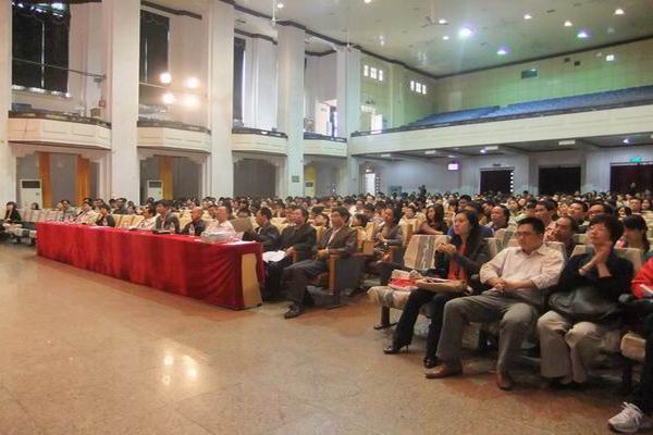 2010级研究生班入学教育活动现场