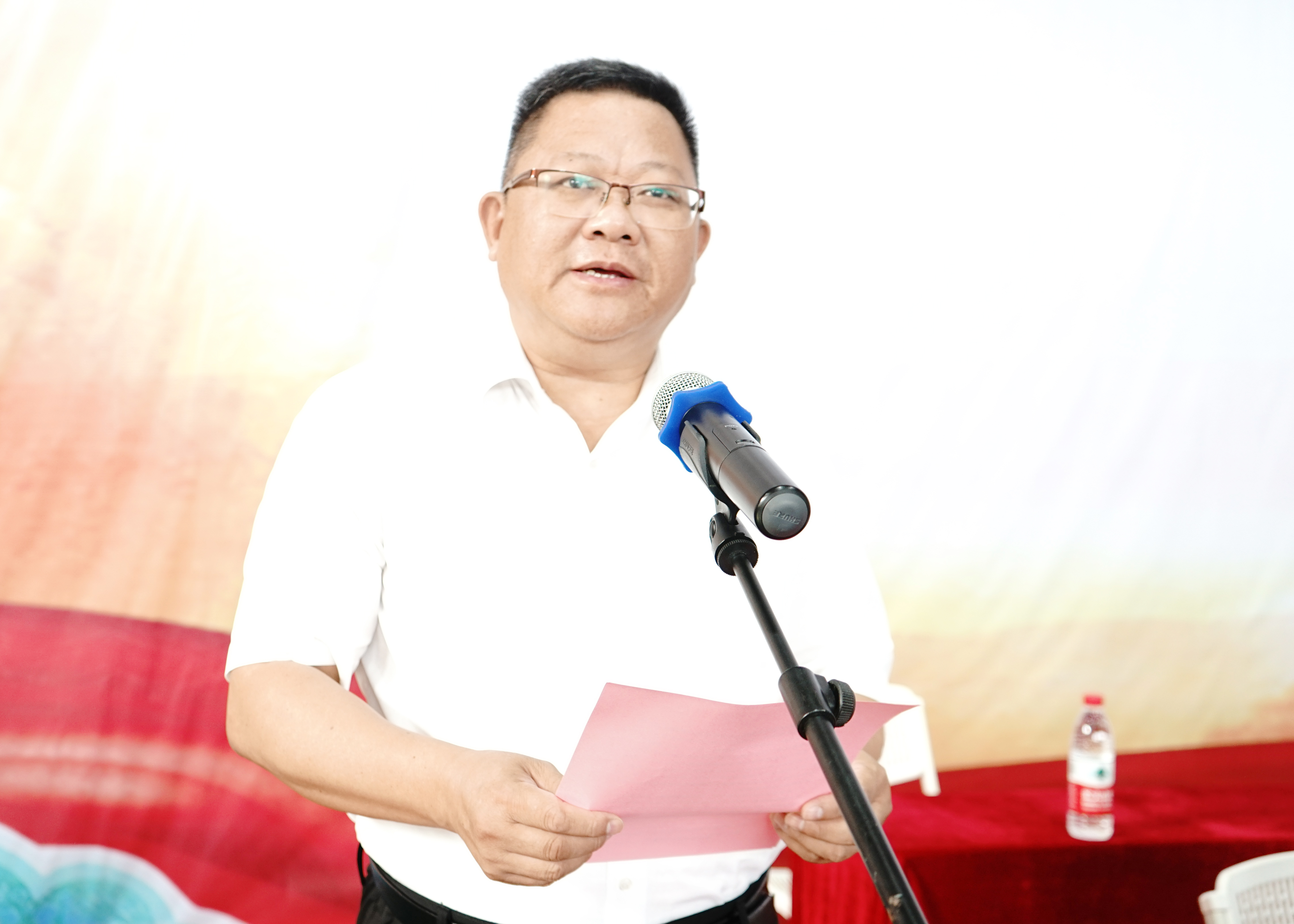 校党委书记邓军致欢迎辞9.jpg