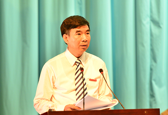 校长梁宏代表学校行 </div></div>
<!--新闻内容结束-->
<div class=