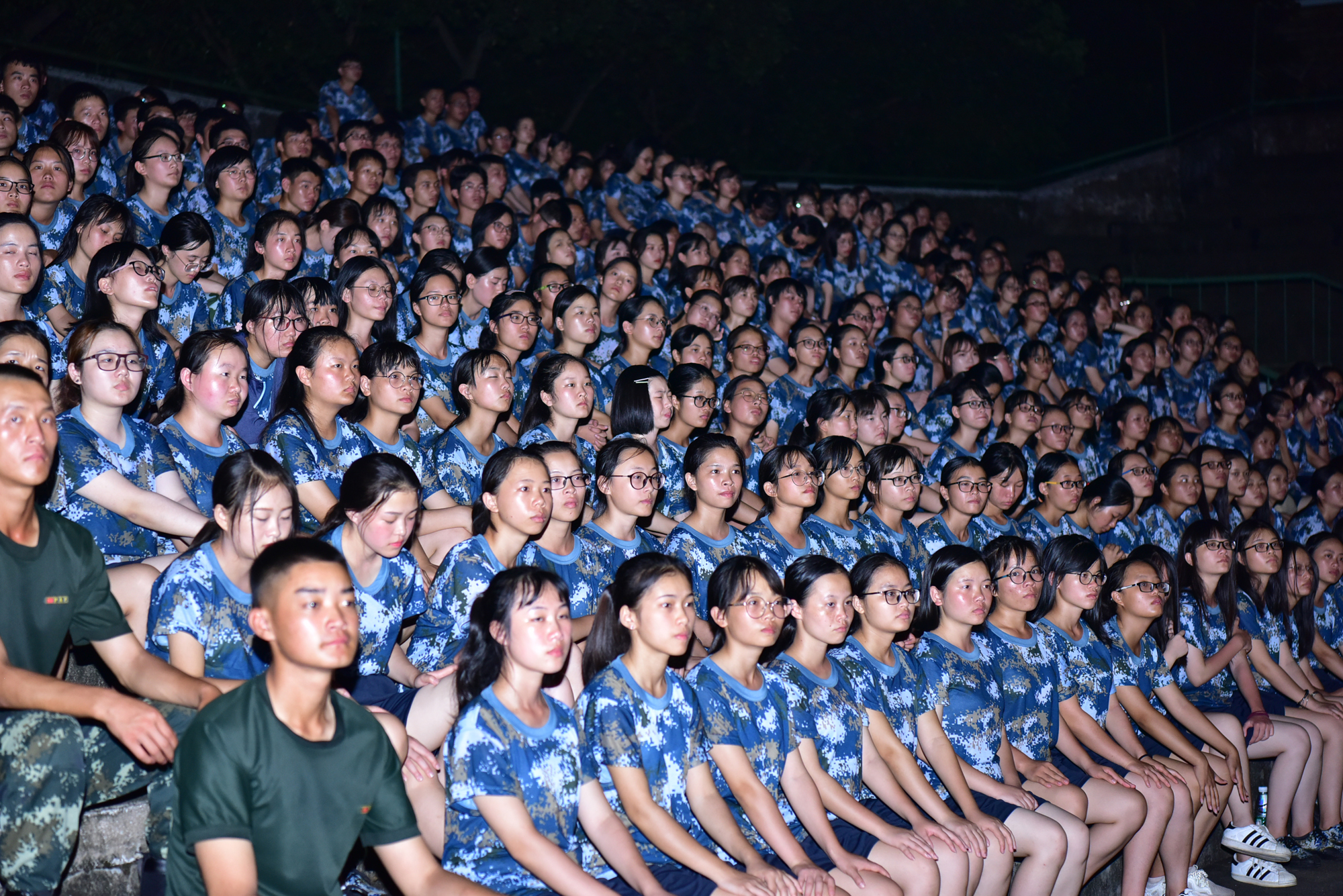 育才校区学生们认真听课9.jpg