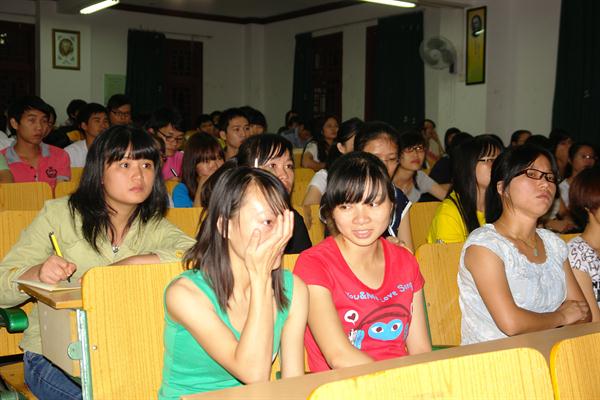 同学们留下了动情的 </div></div>
<!--新闻内容结束-->
<div class=