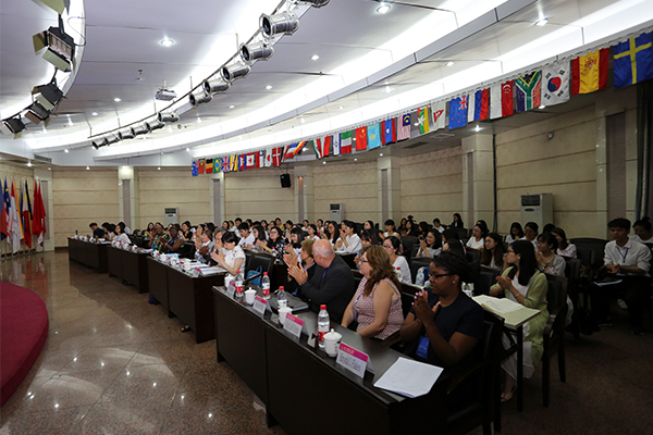 _0002_6 研讨会现场.jpg