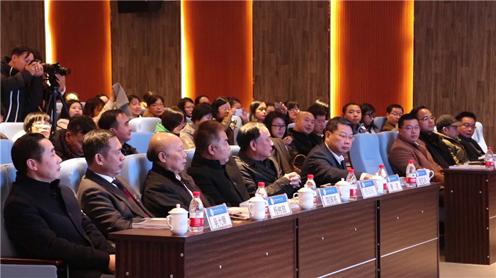 图8:漓江文化研究院揭牌仪式暨魅力漓江创新论坛现场(二).jpg 图8:漓江文化研究院揭牌仪式暨魅力漓江创新论坛现场(二).jpg