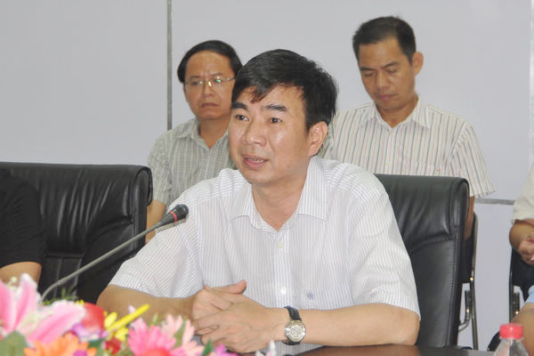 梁校长发言