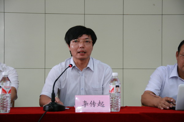 李传起副校长在我校首届MPA开学典礼上致辞（苏威 摄）