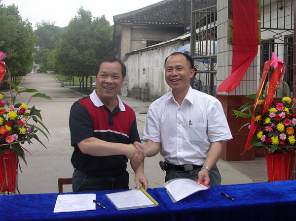 我校艺术后备生培训基地在灵川三街中学挂牌成立图文