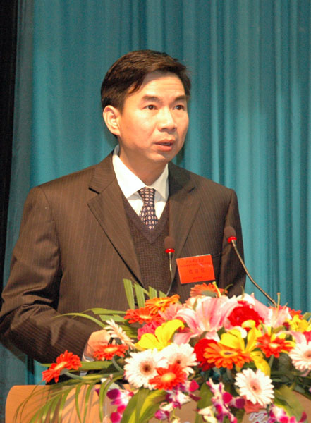加强建设 促进和谐 全面推进学校各项事业又好又快发