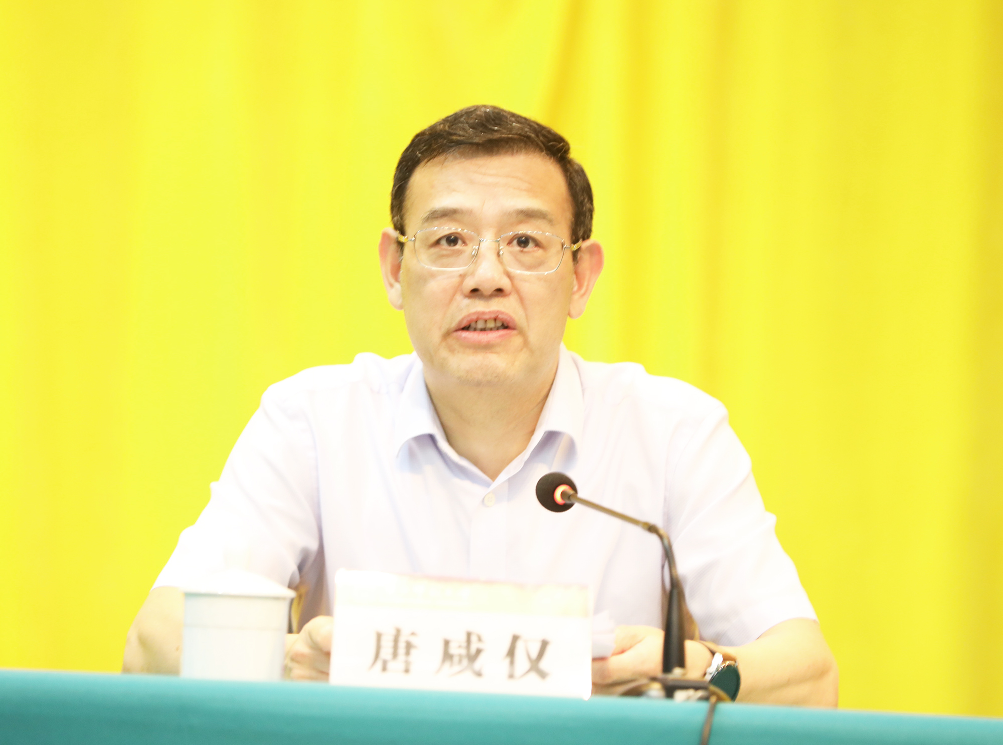 自治区党委教育工委书记,教育厅厅长唐咸仅讲话