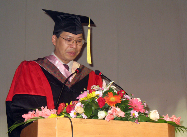 副校长刘慕仁教授在仪式上致辞。